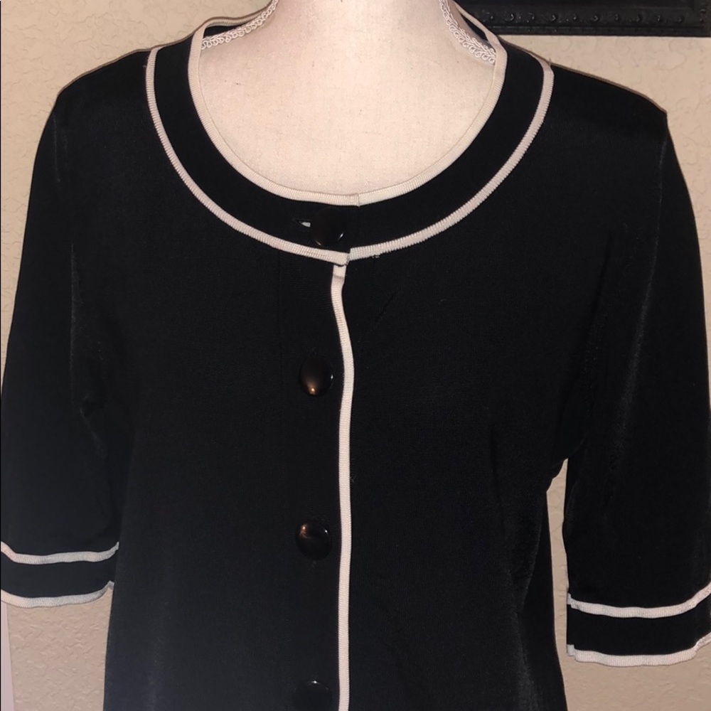 WHITE HOUSE BLACK MARKET cardigan